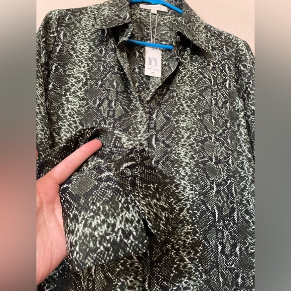 NWT Favorite Daughter, The Take Me Seriously Top (M) - Picture 5 of 10